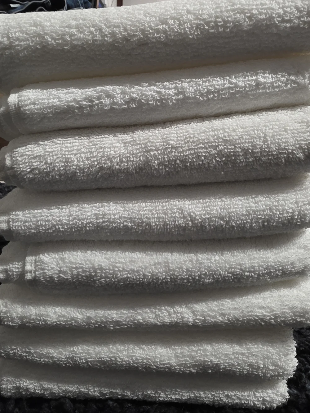 8 White Hand Towels! Perfect for Hospitality!